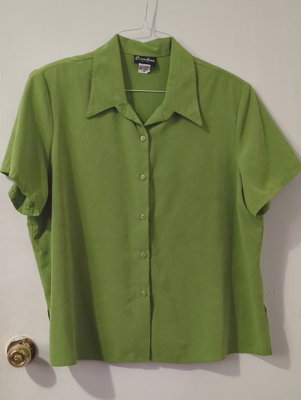 Green Button-Up Short Sleeve Blouse